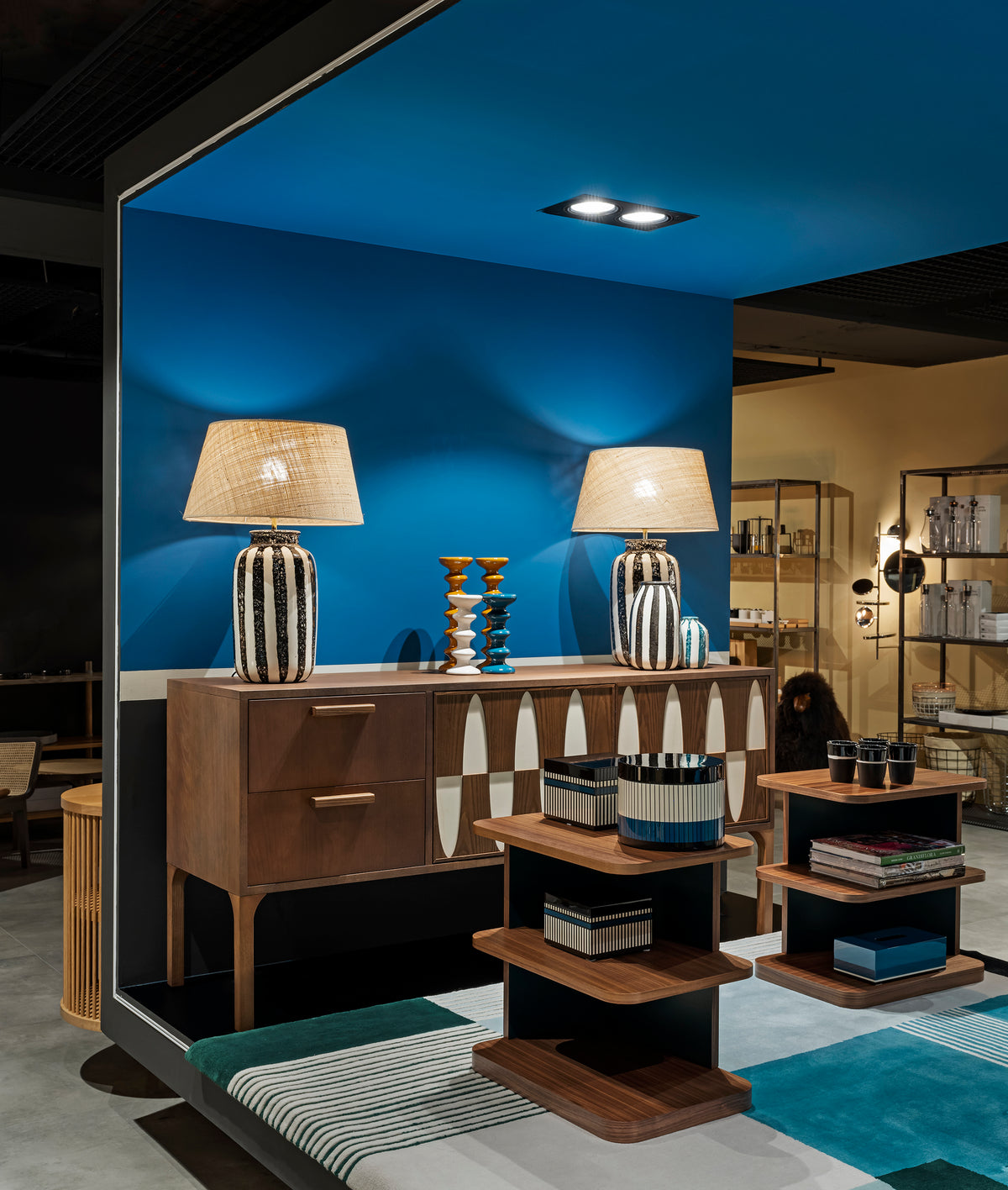 Diseno Showroom – otuzaltinciparalel
